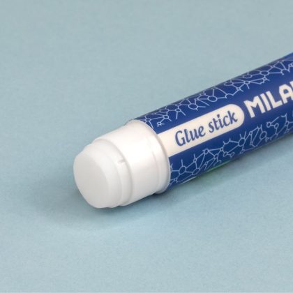 MILAN Limstift 8 gram 24stk Display
